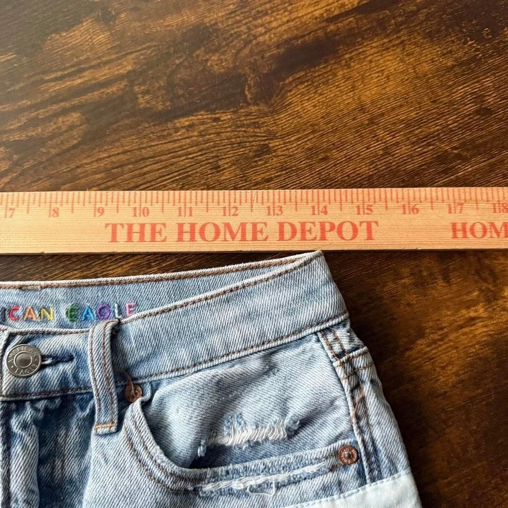 American Eagle 90s Boyfriend High Rise Patchwork Denim Shorts Size 4